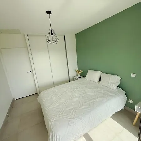 Maison Moderna * Mons (Gard)