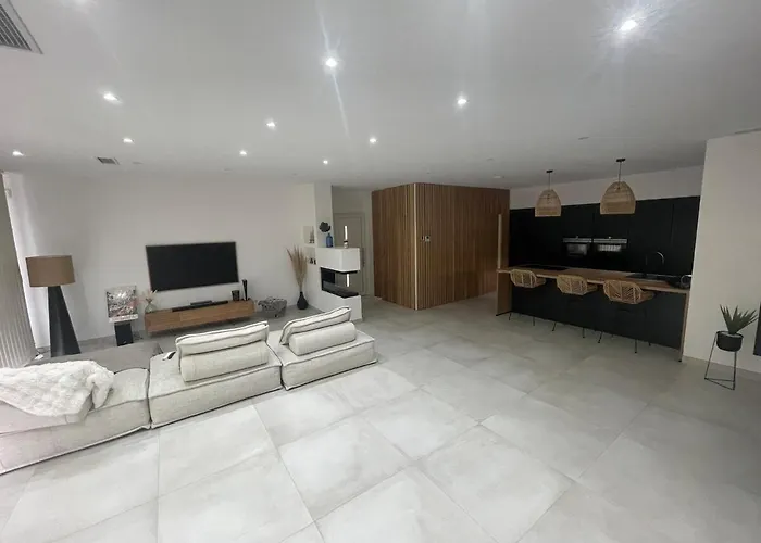 Maison Moderna Tatil Evi Mons (Gard)