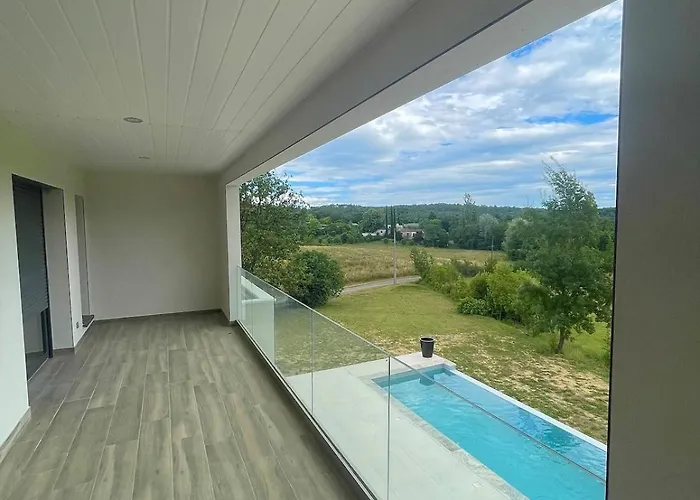 Maison Moderna * Mons (Gard)