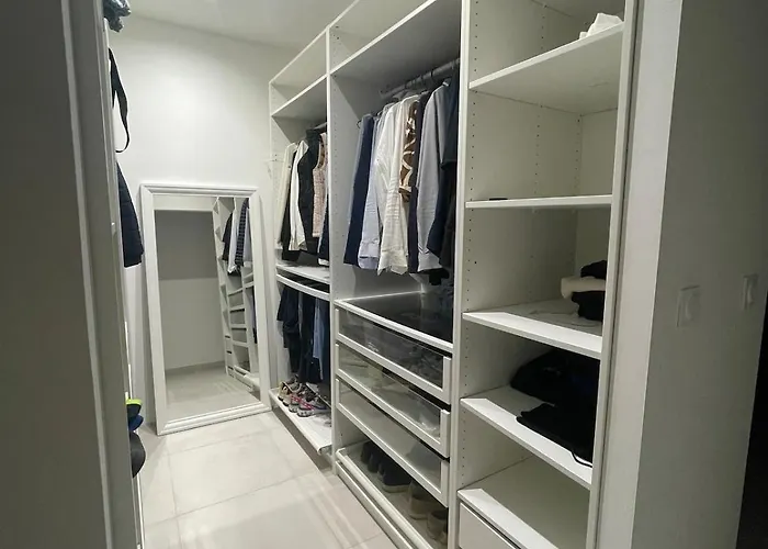 Maison Moderna * Mons (Gard)